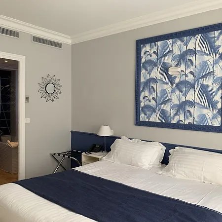 Hotel Saint Martin Bastille 3*